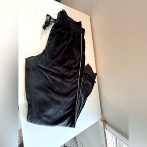Black Victoria’s Secret on point velvet Women's bling pants